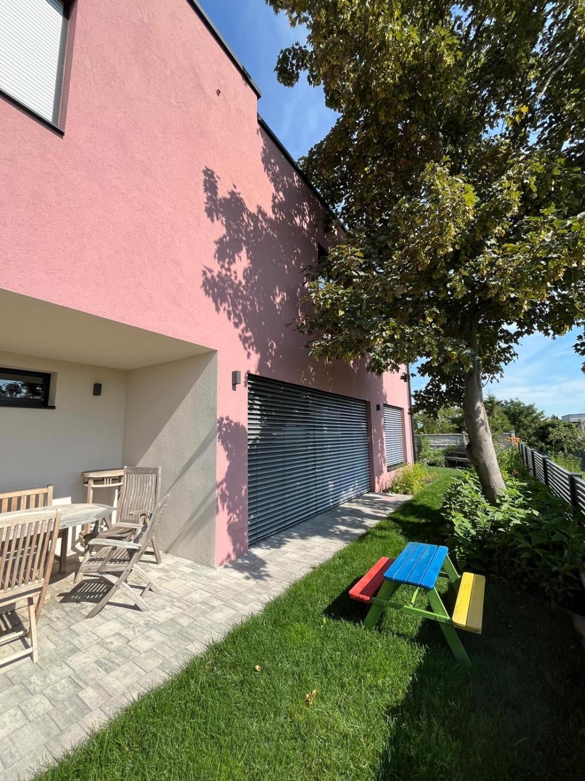 Villa Rose Close To Vienna & Airport Maria Ellend Exterior photo